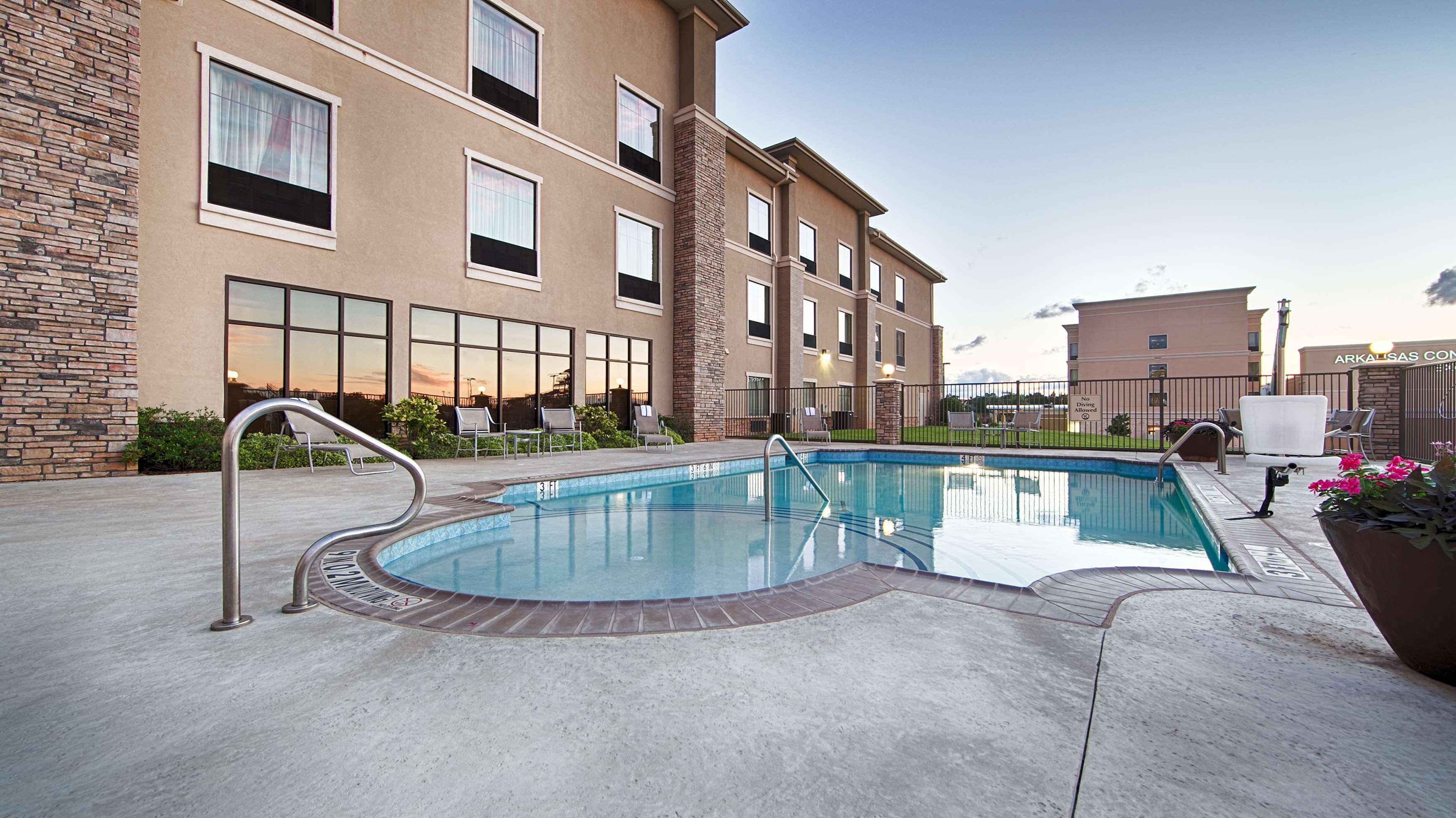 Best Western Plus Texarkana Inn And Suites Екстериор снимка