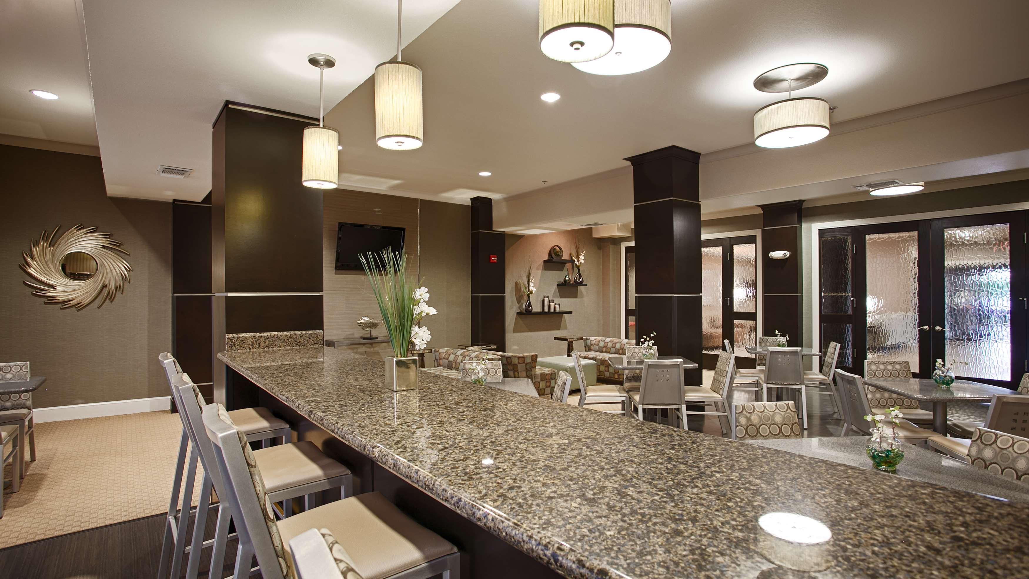 Best Western Plus Texarkana Inn And Suites Екстериор снимка